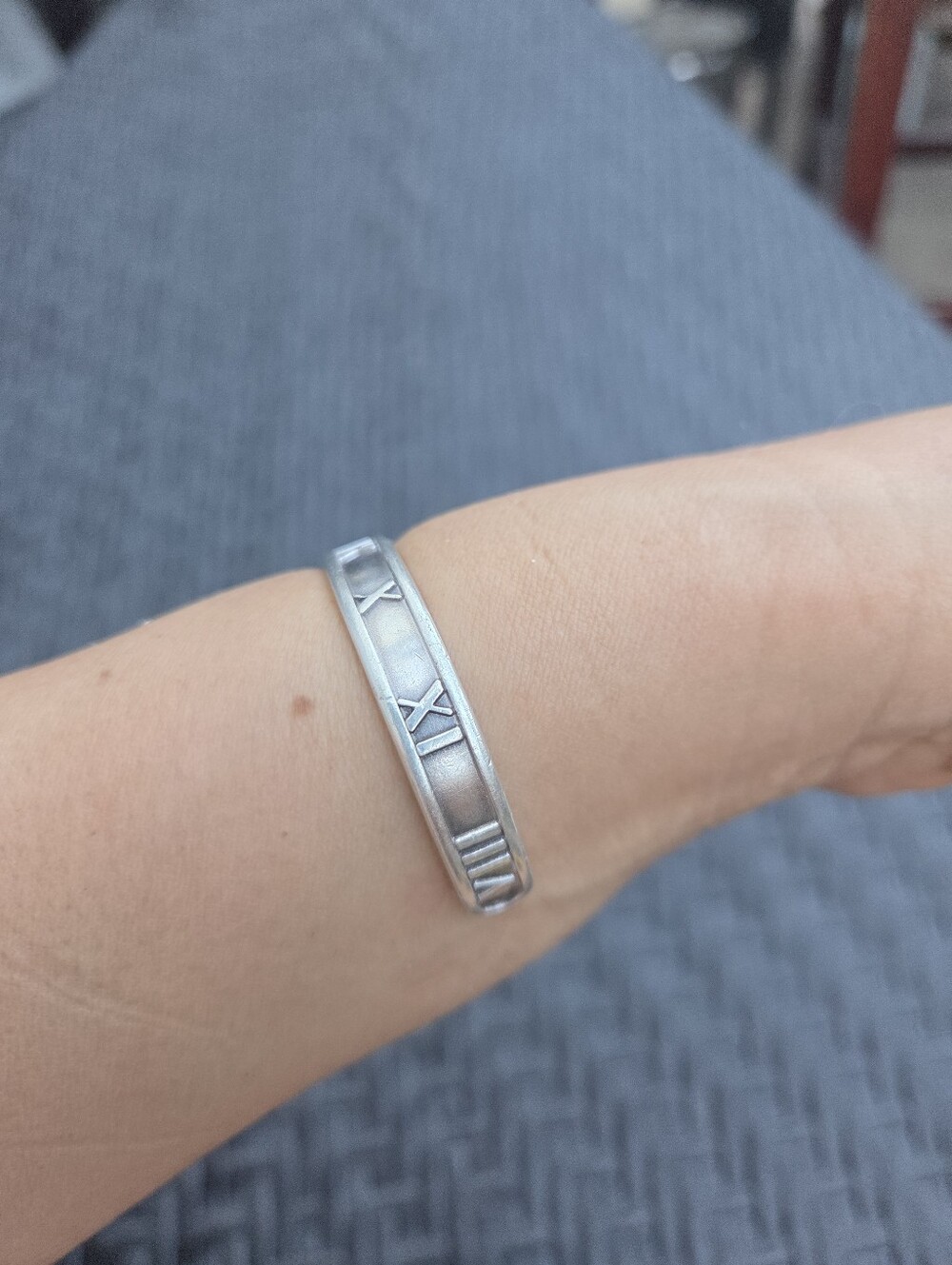 1995 Tiffany &Co Italy Sterling Silver 925 Roman Numerals Bracelet Cuff. 5.5" - Picture 3 of 11